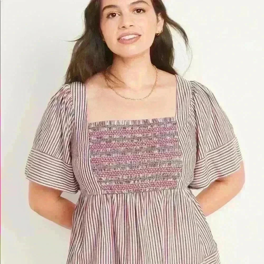 NWT Flutter-Sleeved Striped Smocked Babydoll Swing Blouse, Women Small